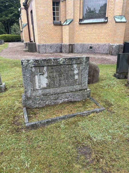 Grave number: SKF D    33, 34