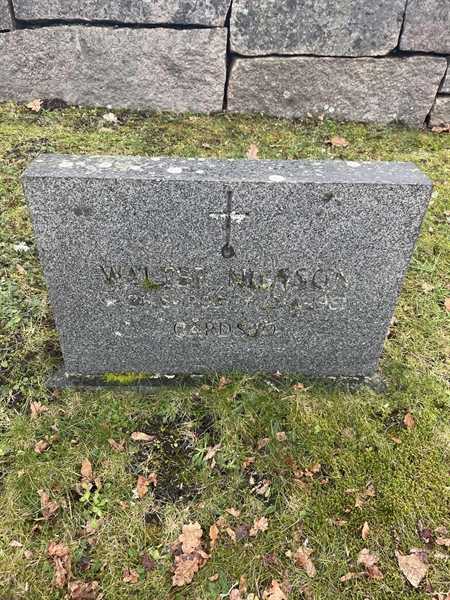 Grave number: Lax mell Kv4 165