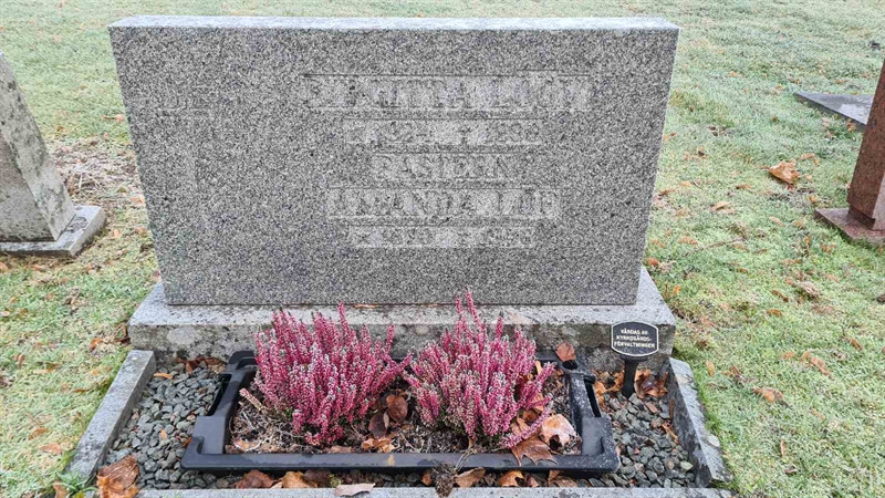Grave number: M G 14 86