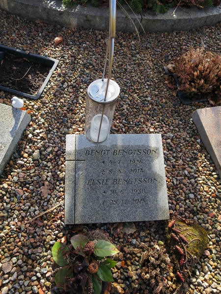 Grave number: HNB IV    59