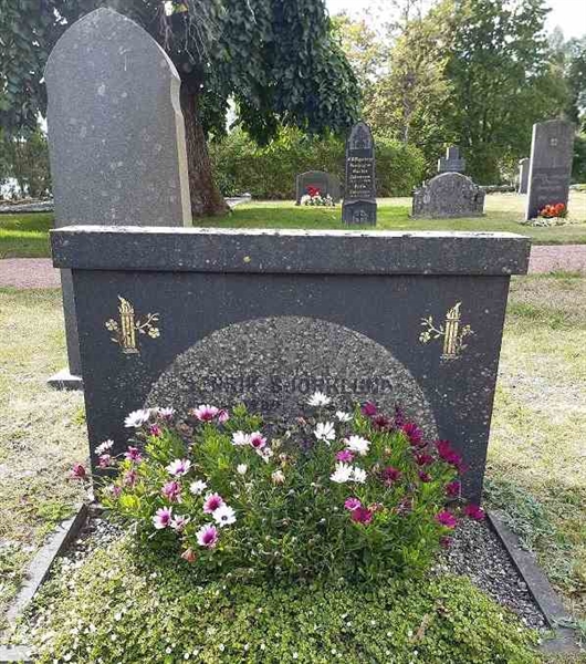 Grave number: AL 1    88-89
