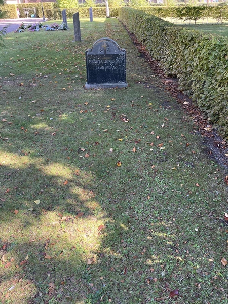 Grave number: VK IV    53