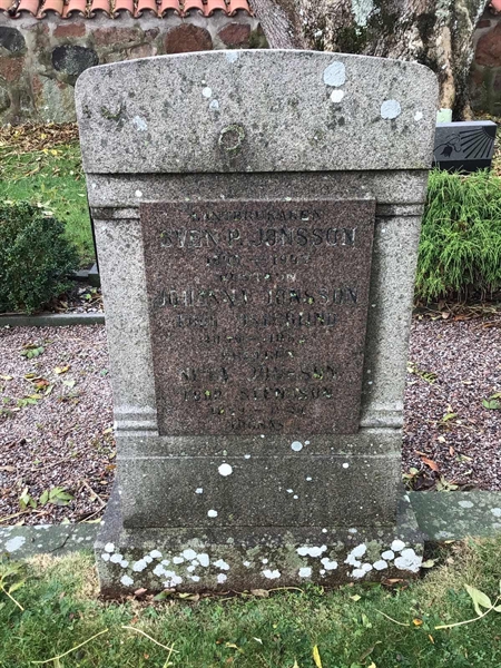 Grave number: SK 1 02  178, 179, 180