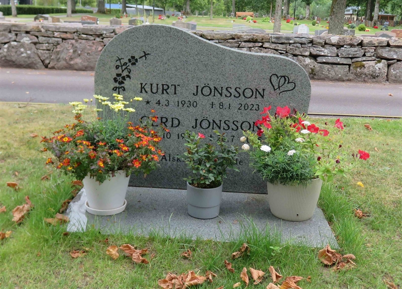 Grave number: 01 K   321, 322