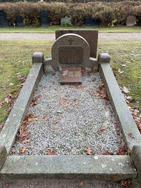 Grave number: VV 4   413