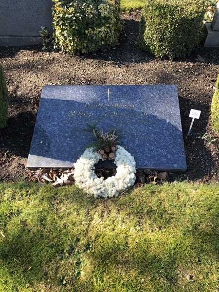 Grave number: FR A    41, 42
