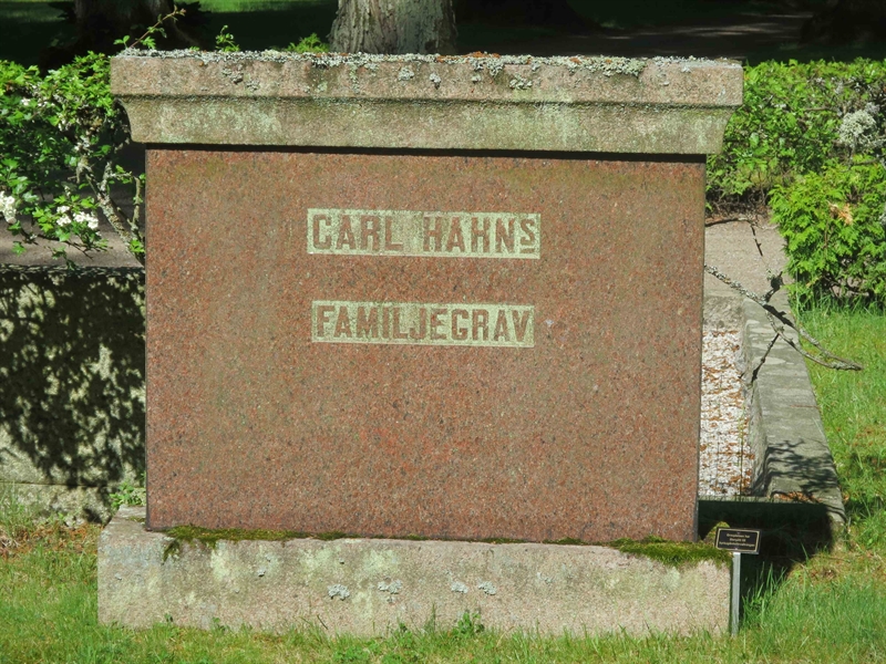 Grave number: HÖB N.RL    10
