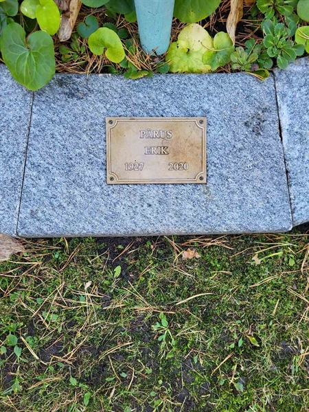 Grave number: H AG    83-84