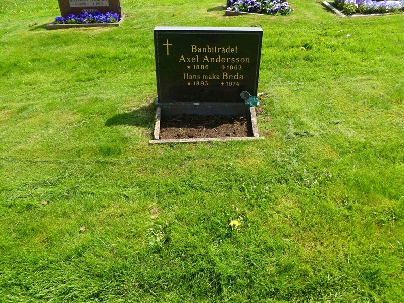 Grave number: ÖGG VI   14, 15