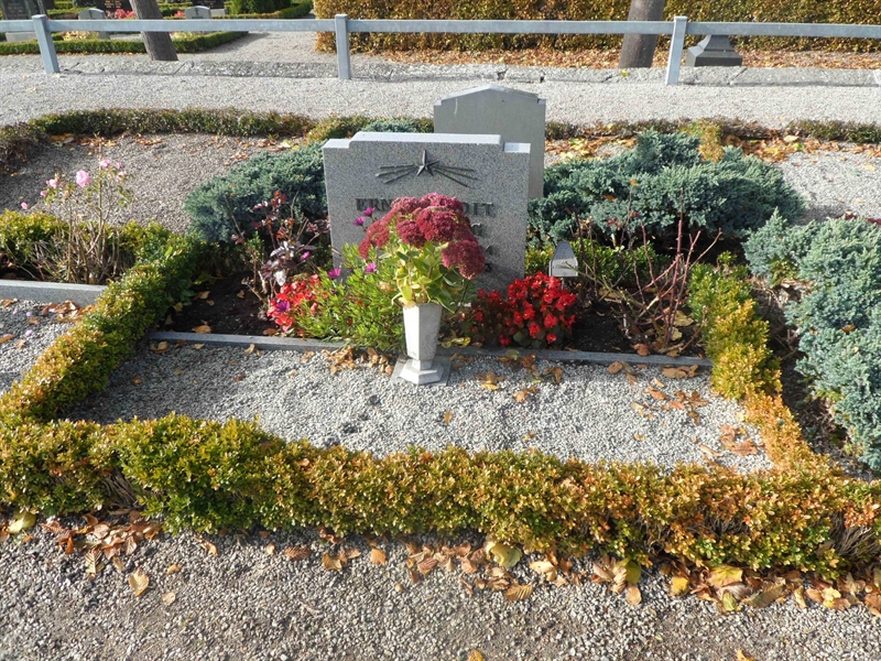 Grave number: ÖT GVK1O    16, 17