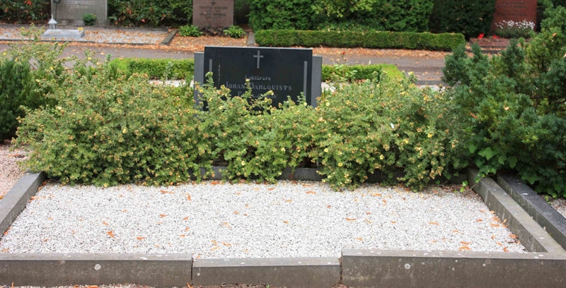 Grave number: Ö 20i   171, 172