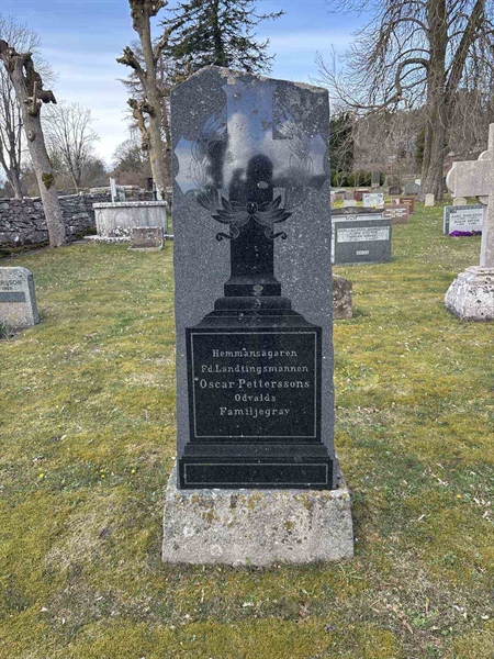 Gravnummer: LI   170