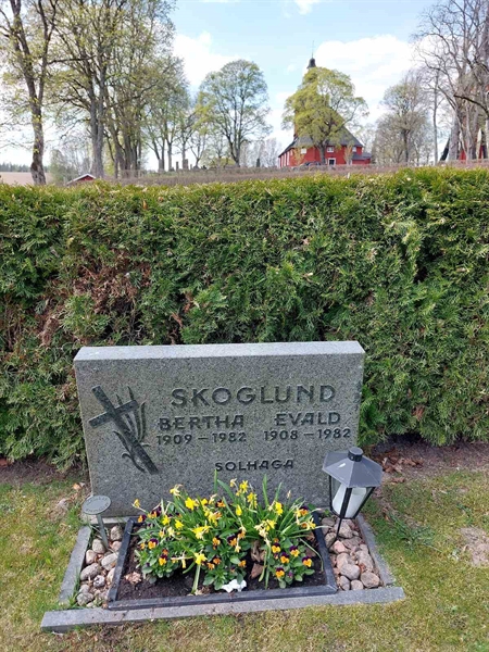 Grave number: HÖ 7  109, 110