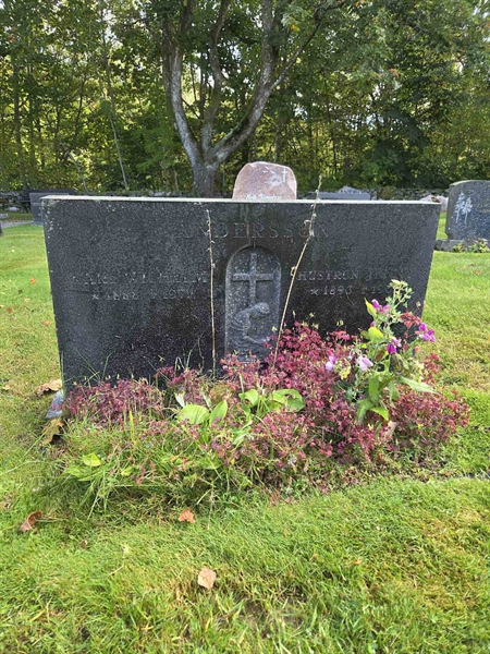 Grave number: T A E  1019-1020
