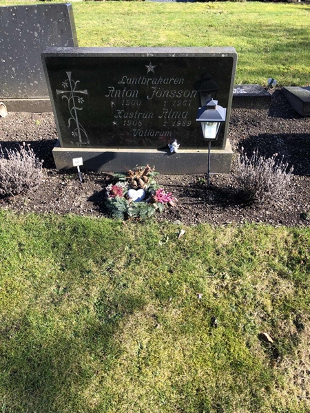 Grave number: FR A    27, 28