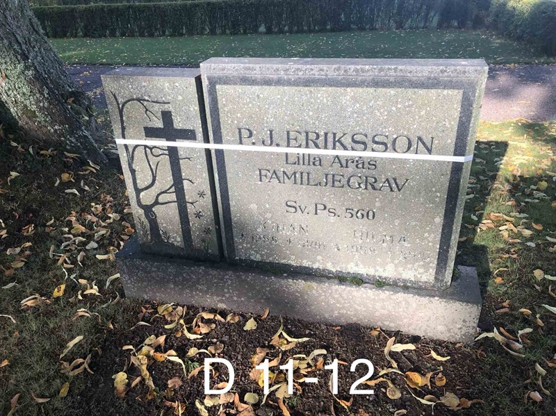 Grave number: AK D    11, 12