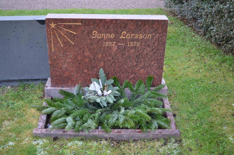 Grave number: TR 3    89