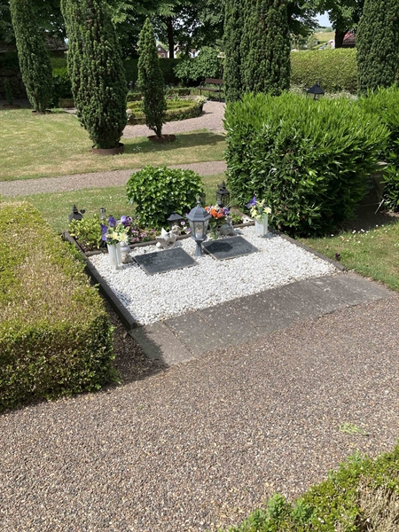 Grave number: VK E    12