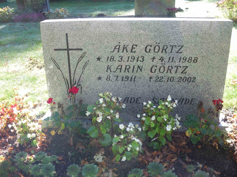 Grave number: SB 38    16, 17