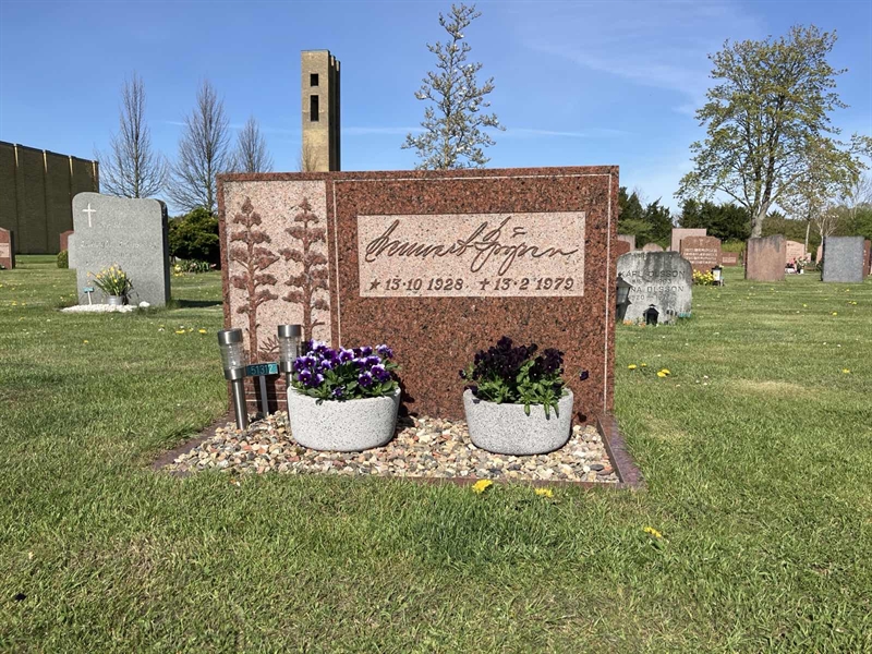 Grave number: R 01 422, 423