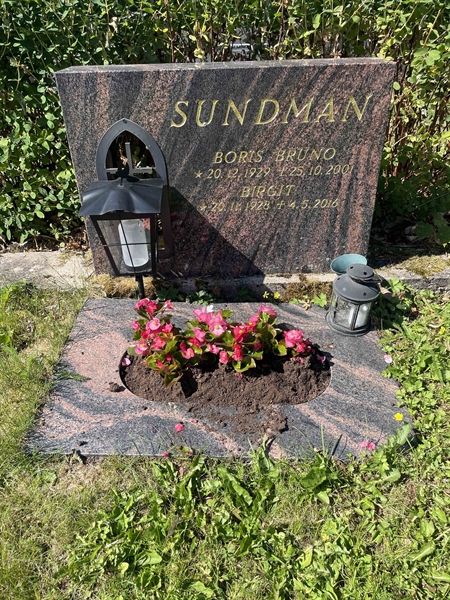 Hautatunnus: N 9 2    13-14