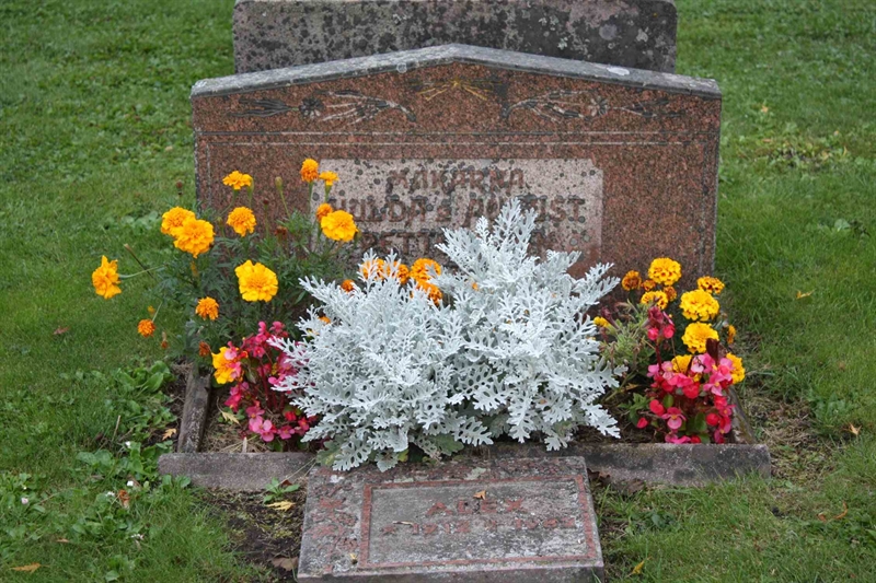 Grave number: 1 K K   66