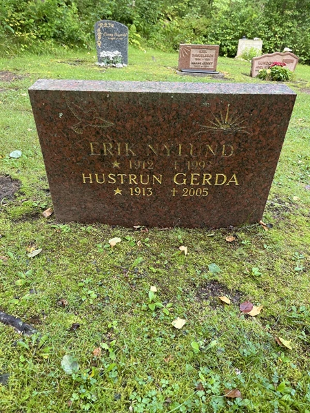 Grave number: 5 03   340
