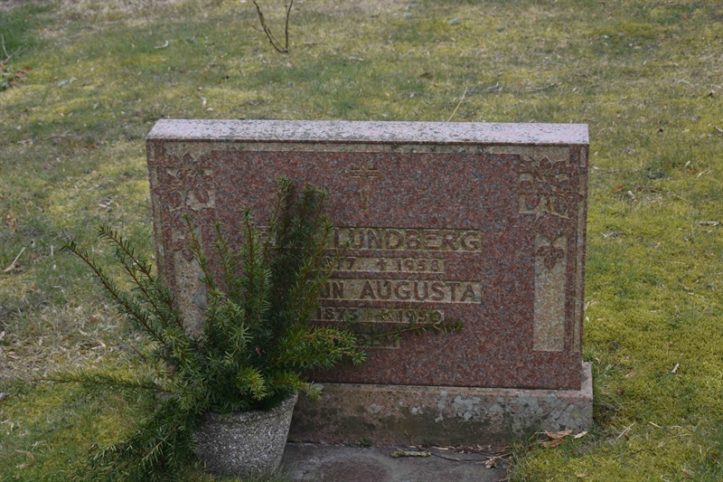 Grave number: B1 1    28, 29, 30