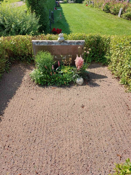 Grave number: 1 C   103