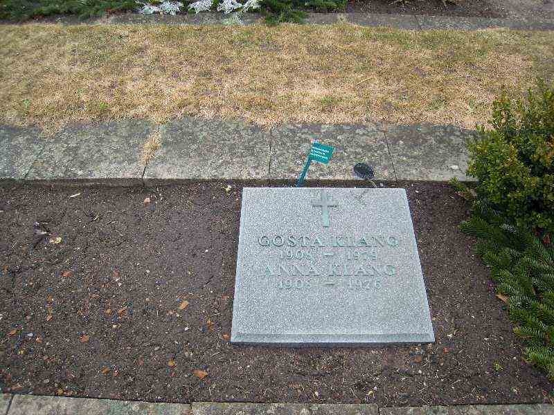 Grave number: NK Urn XVII    59