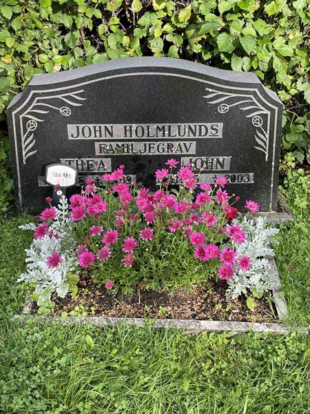Grave number: 3   184-185