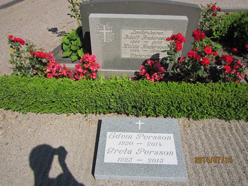 Grave number: 8 L 198-199
