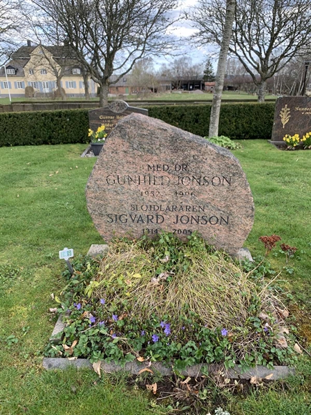 Grave number: SÖ L    49