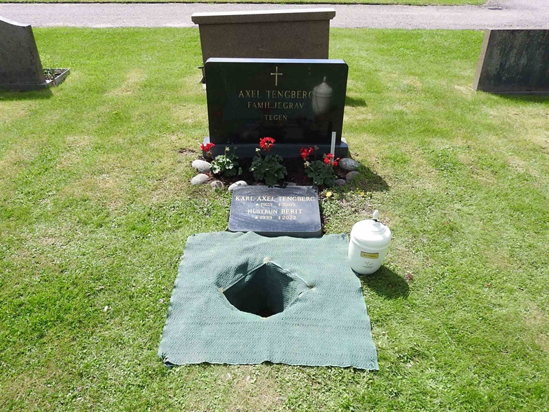 Gravnummer: BK T    13-14