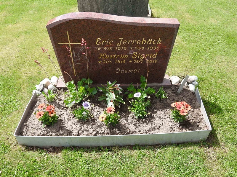 Gravnummer: BK T   111-112