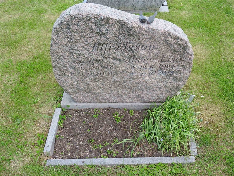 Gravnummer: BK T   151-152