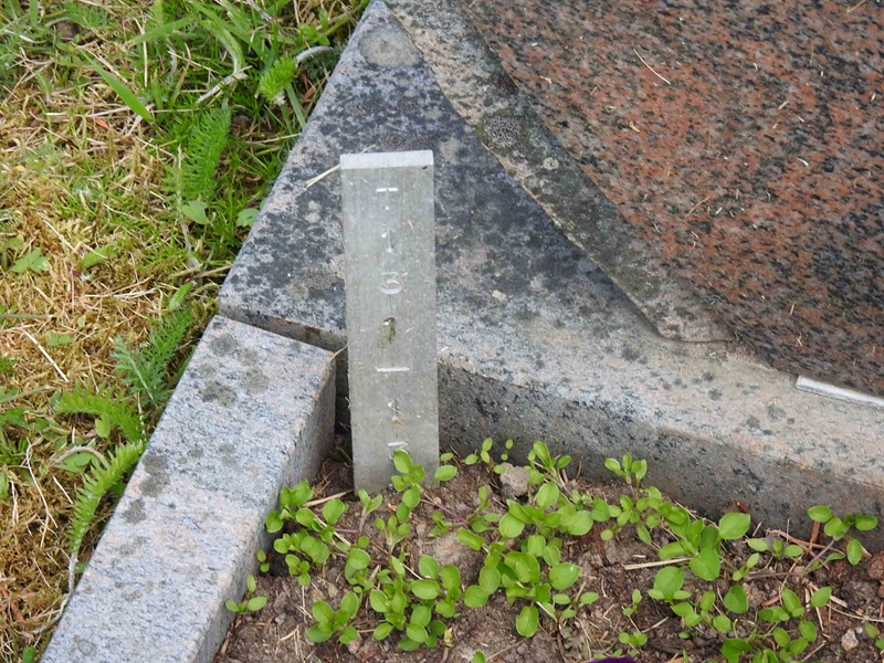 Gravnummer: BK T   131-132