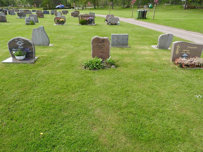 Gravnummer: BK T   182-183