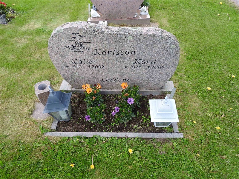 Gravnummer: BK T   158-159