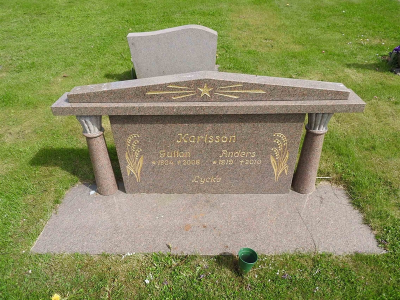 Gravnummer: BK T   177-178