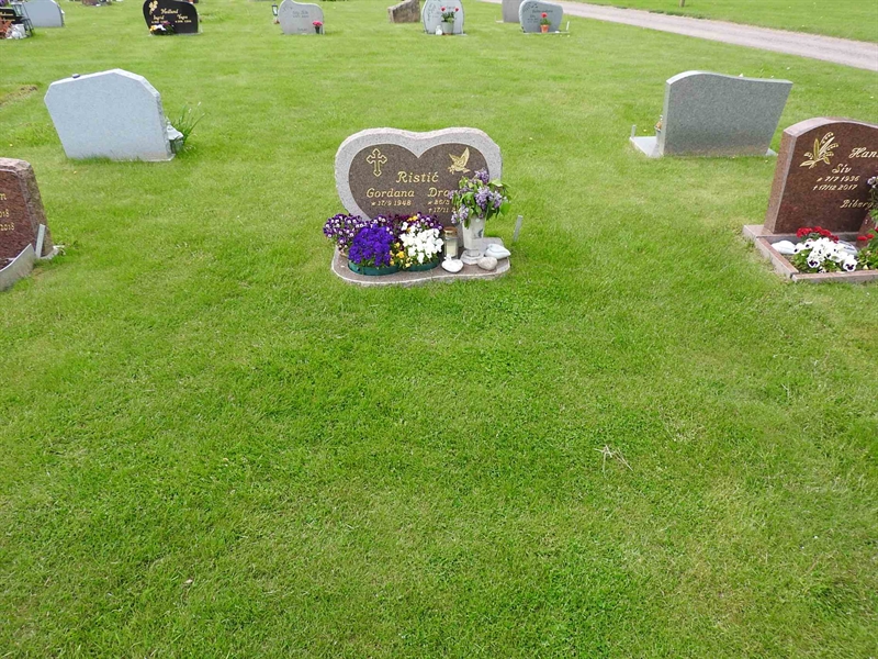 Gravnummer: BK T   228-229