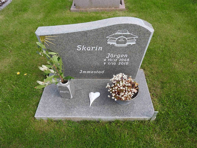 Gravnummer: BK T   215-216