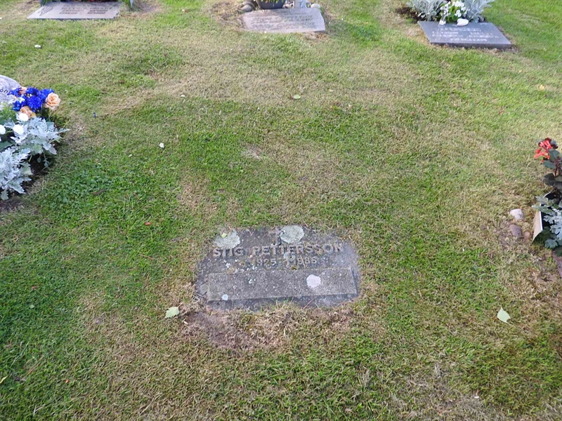 Grave number: BK UA    30