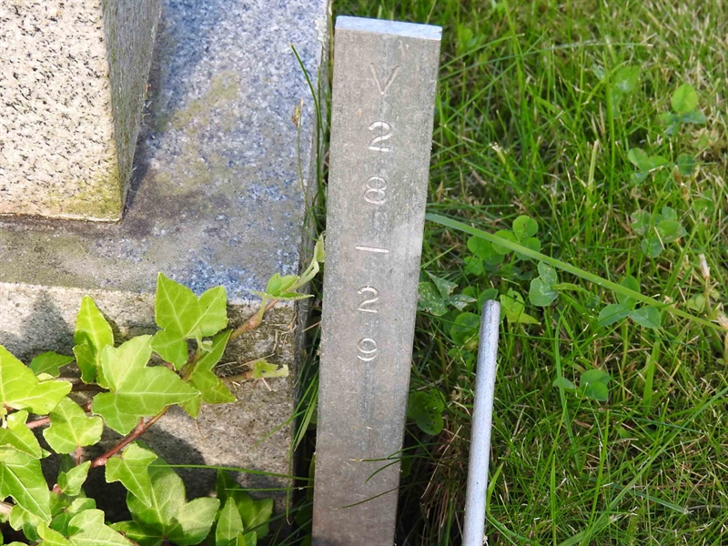 Gravnummer: BK V    28-29