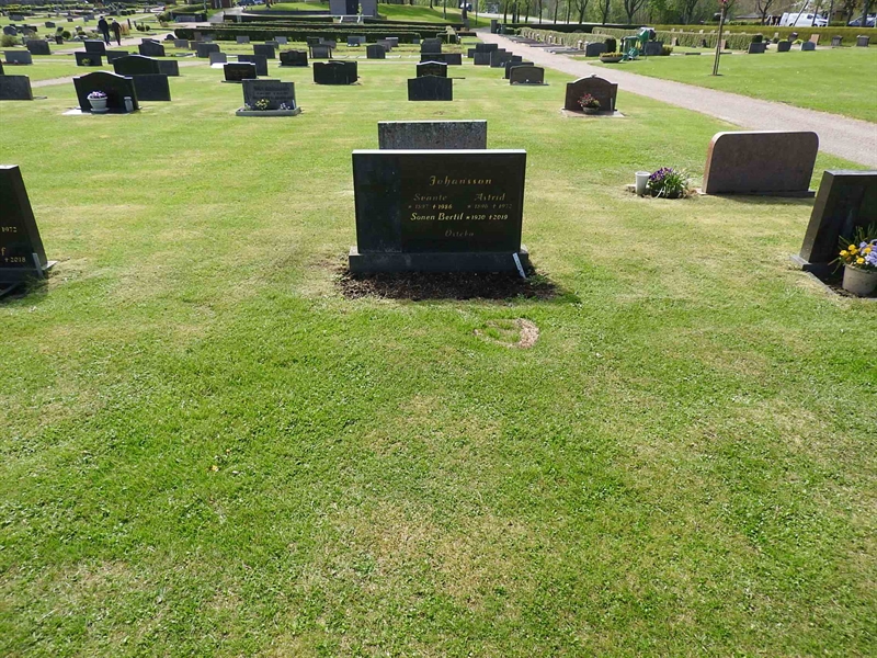 Gravnummer: BK R    73-74