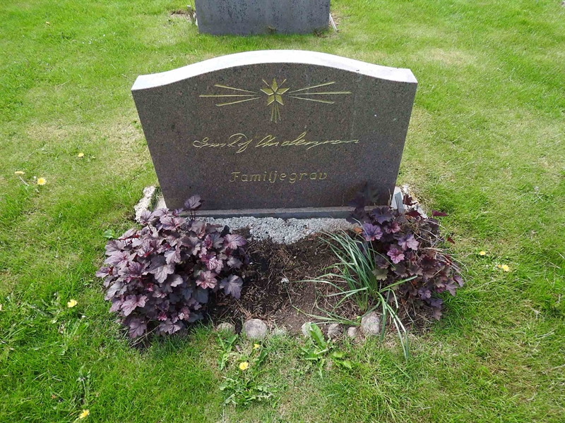 Gravnummer: BK S   117-118