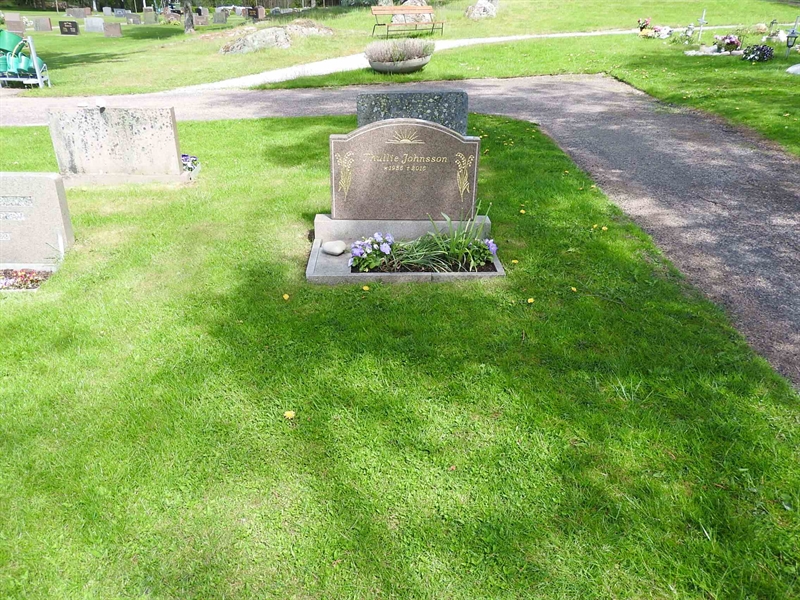 Gravnummer: BK S   111-112