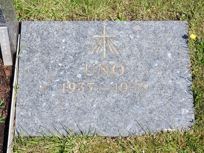 Hautatunnus: BK S    35-36