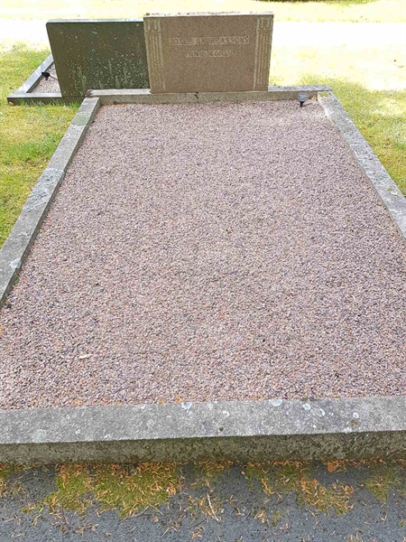 Grave number: 01  1437