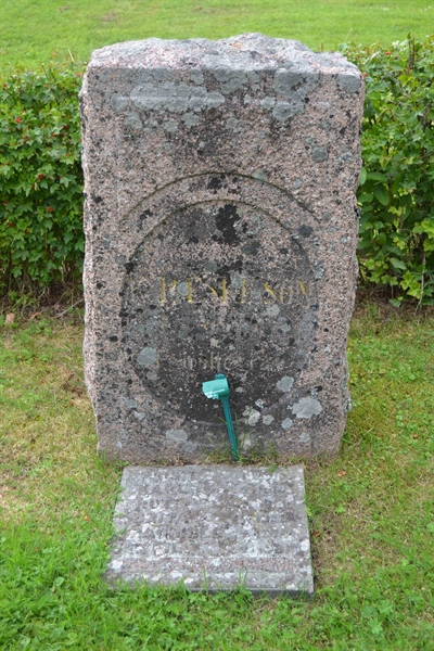 Grave number: 1 J   301